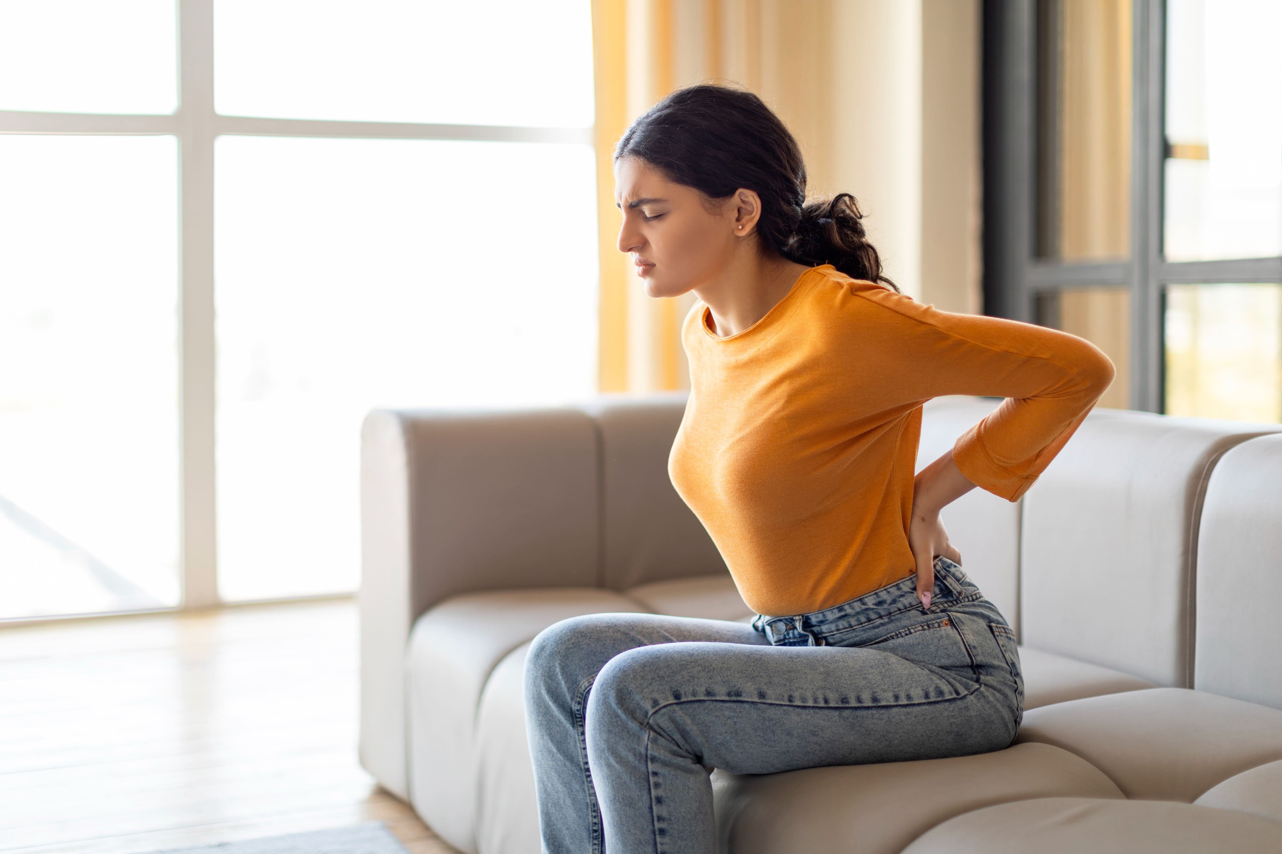 Scoliosis and Back Pain: A Guide to Understanding the Connection – SNUG360